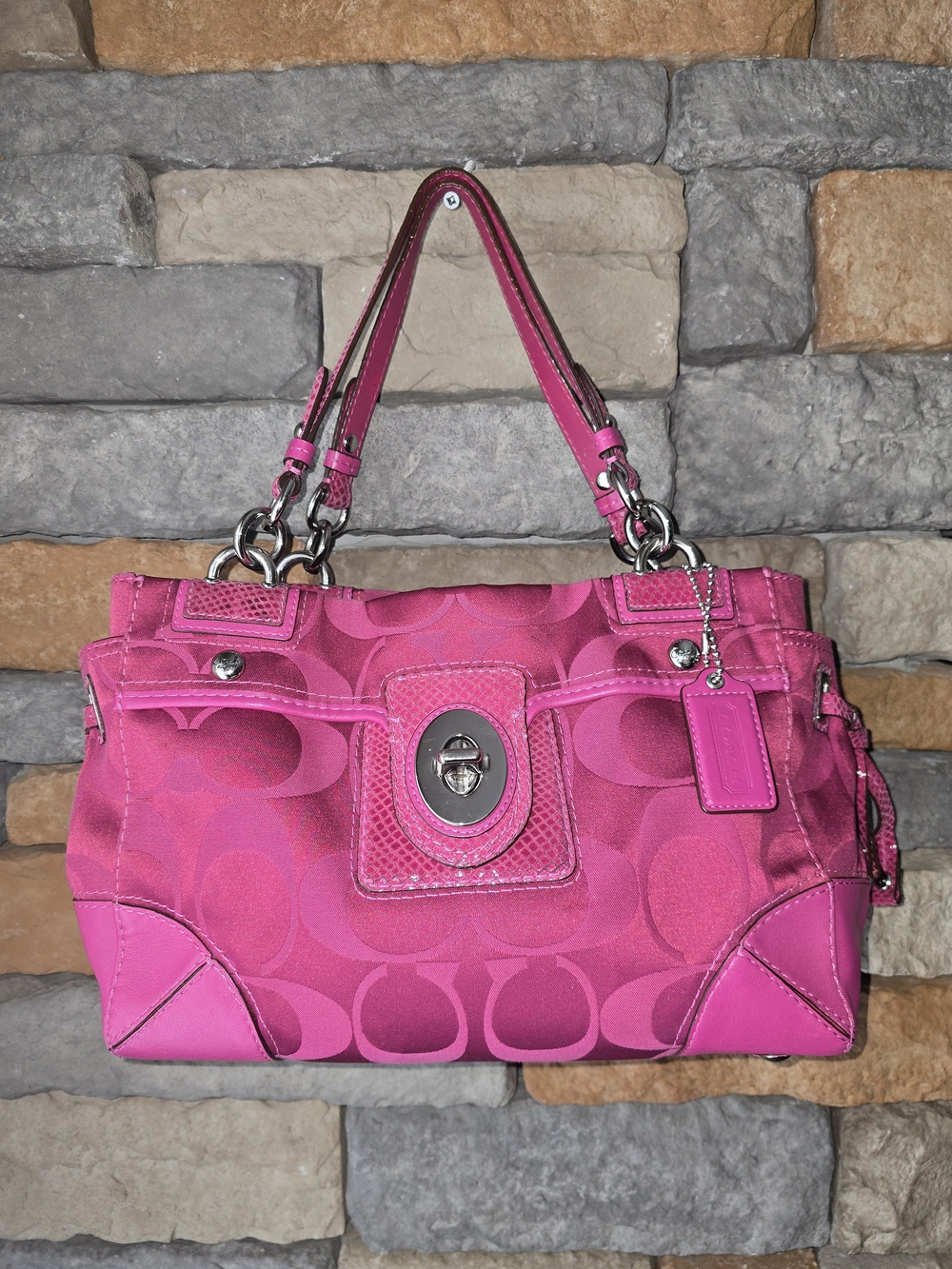 COACH 14507 Peyton Shoulder Bag Signature Hot Pink Jacquard Leather Trim *read*